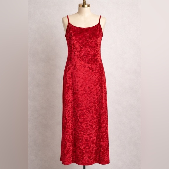 silk and satin Dresses & Skirts - Vintage Red Crushed Velvet Slip Dress Spaghetti Strap Midi Nightgown M